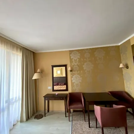 In 5 Star Barcelo Royal * Napospart